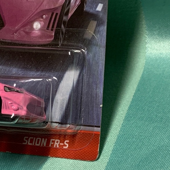Scion FR-S Hot Wheels Pink - Picture 5 of 8